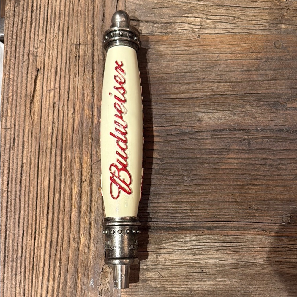 Budweiser Cream Tap Handle with Red Script - Picture 2 of 4